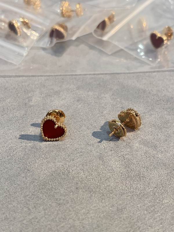 Van Cleef & Arpels earring 03lyh39