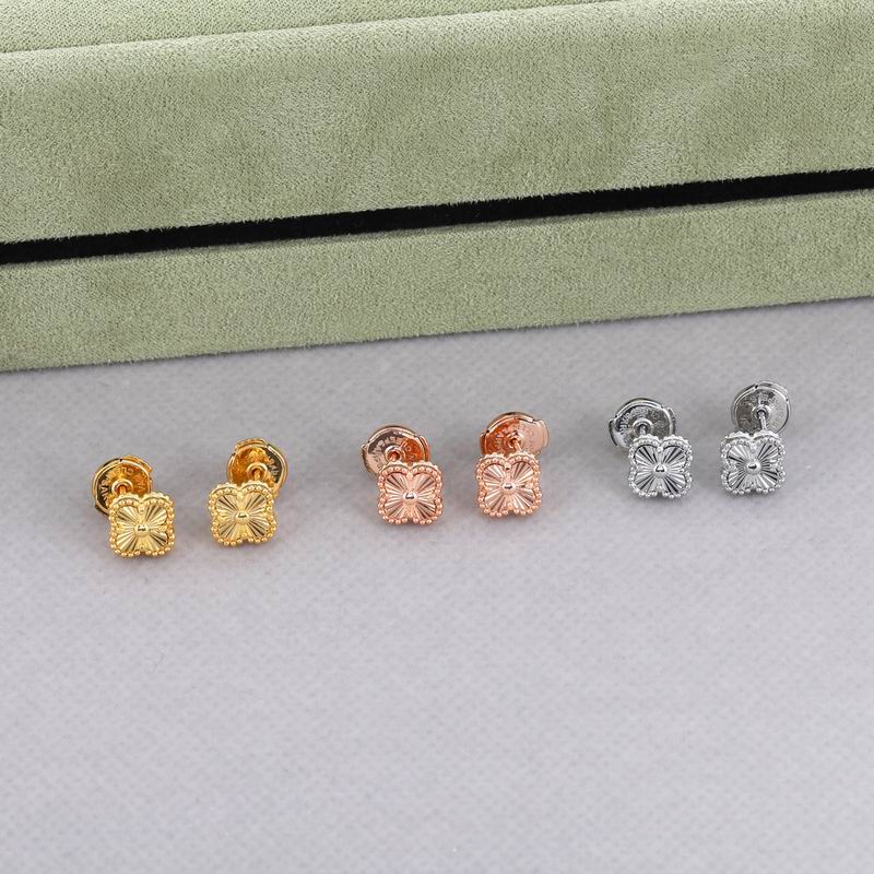 Van Cleef & Arpels earring 05yxh04