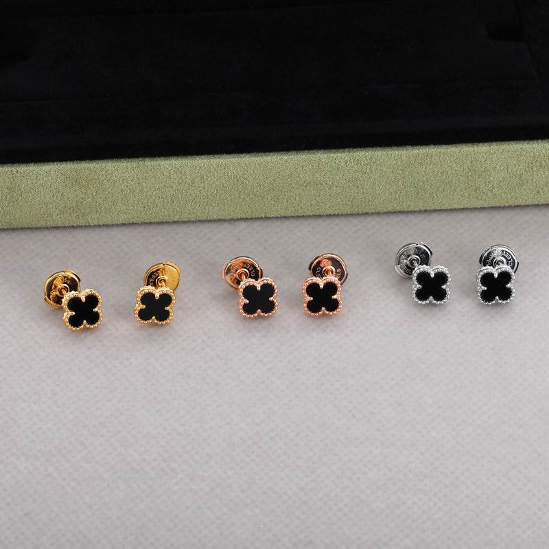 Van Cleef & Arpels earring 05yxh07