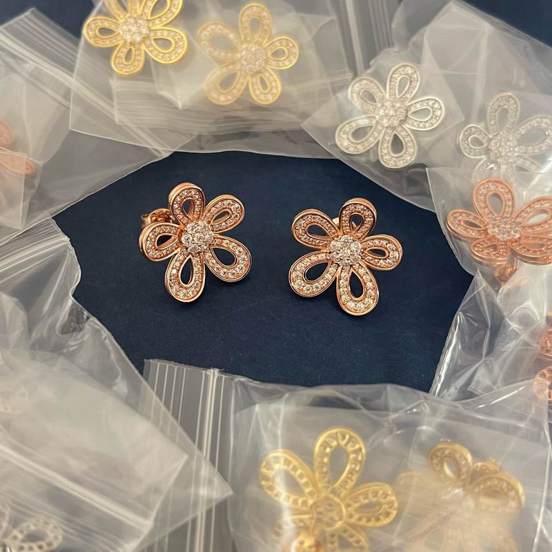 Van Cleef & Arpels earring 06yxh01