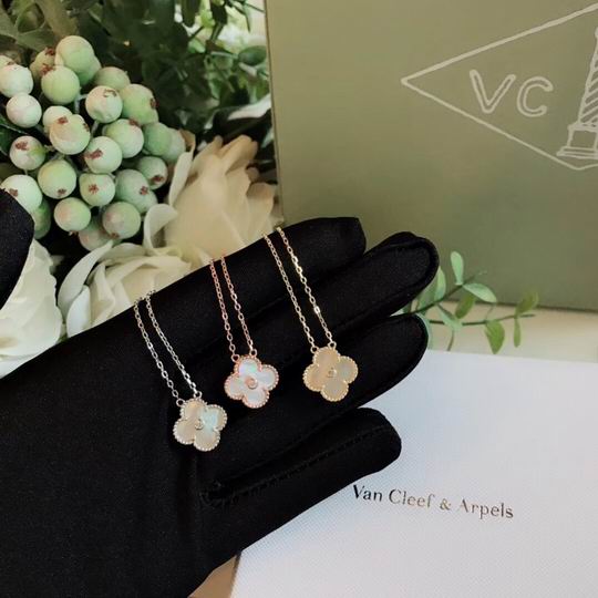 Van Cleef & Arpels necklace 04lyh26