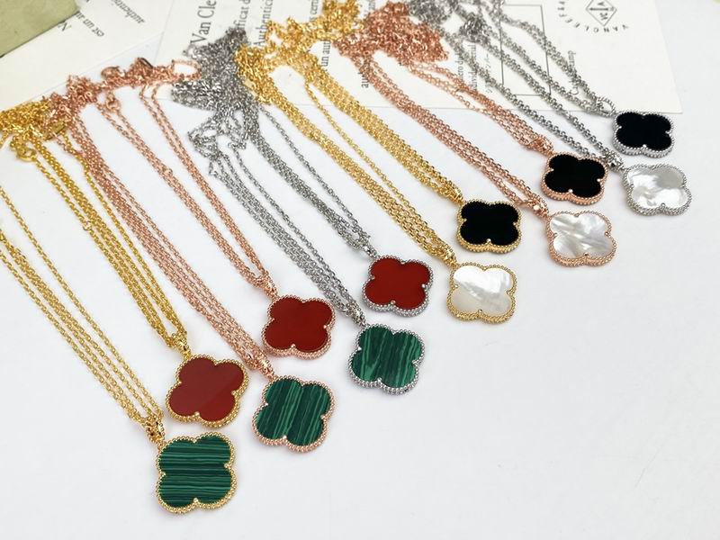 Van Cleef & Arpels necklace 10yxq05