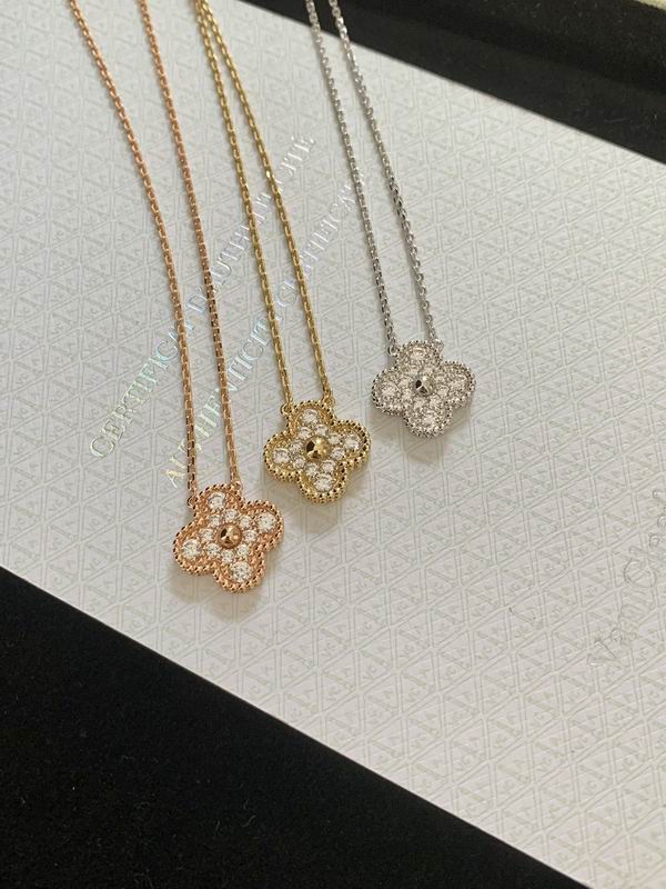 Van Cleef & Arpels necklace 10yxq07