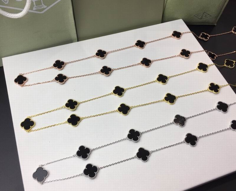 Van Cleef & Arpels necklace 12yxq06