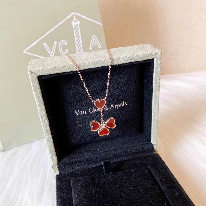 Van Cleef & Arpels necklace 12yxq11
