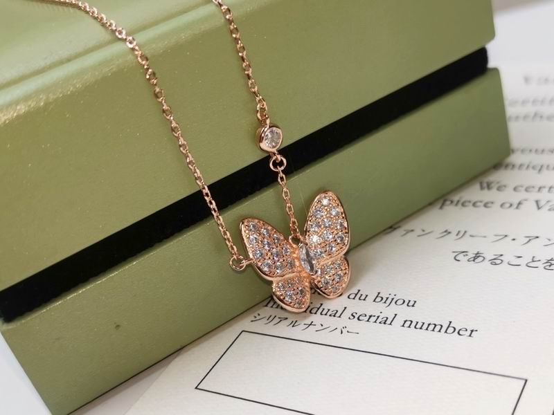 Van Cleef & Arpels necklace 12yxq41