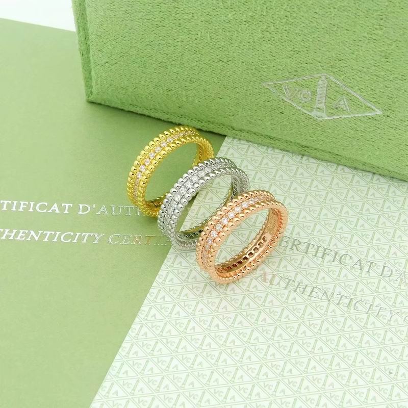 Van Cleef & Arpels ring 12yxq01