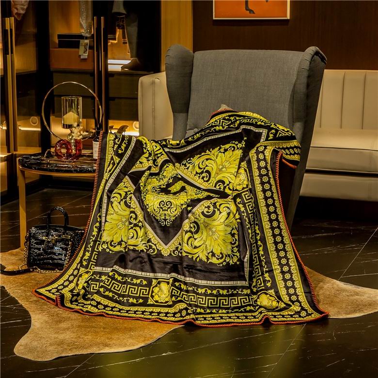 Versace 1.5x1.5m 1.5x2.0m 2.0x2.3m 24