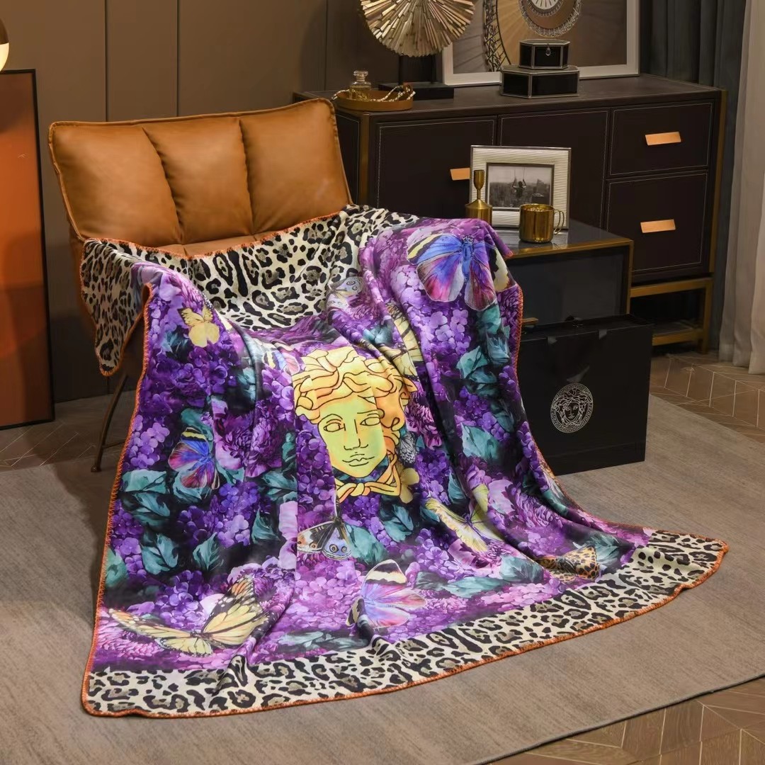 Versace 1.5x1.5m 1.5x2.0m 2.0x2.3m 08