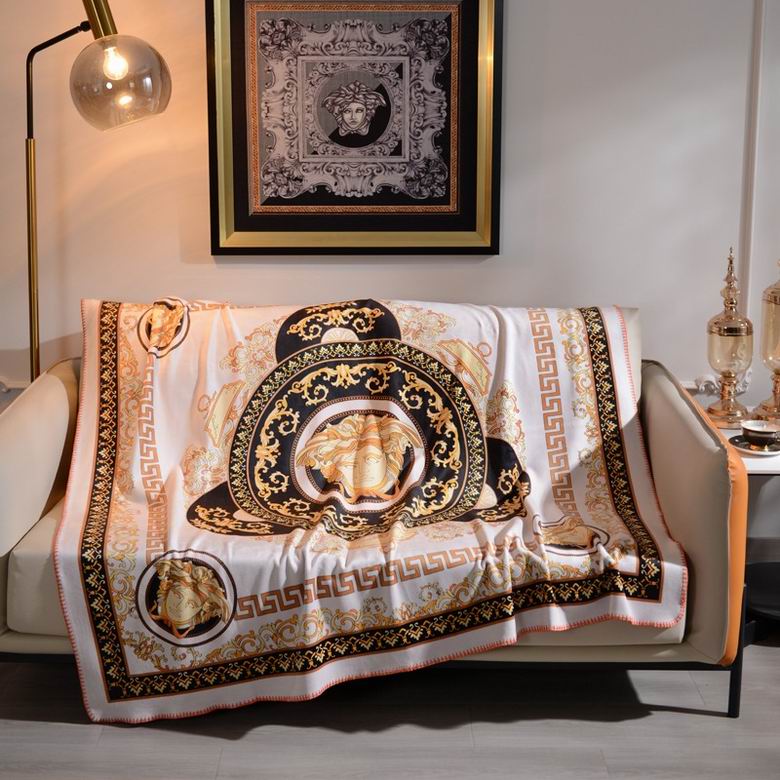 Versace 1.5x1.5m 1.5x2.0m 2.0x2.3m 58