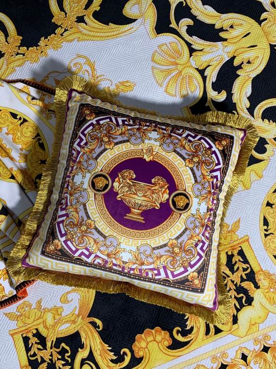 Versace Cushion 45X45cm 08