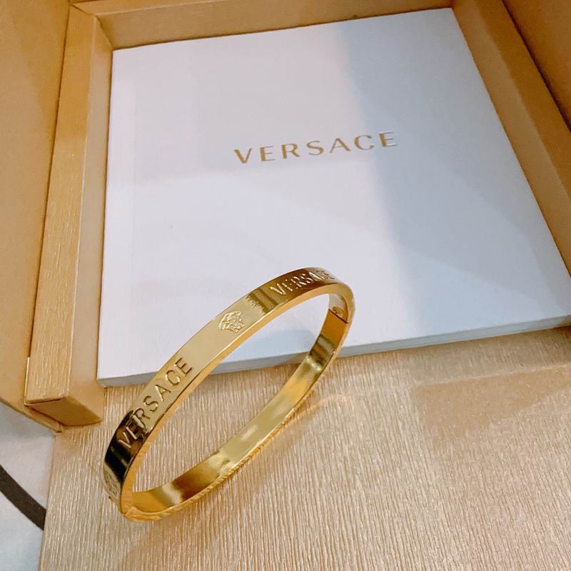 Versace bracelet 06yxh04