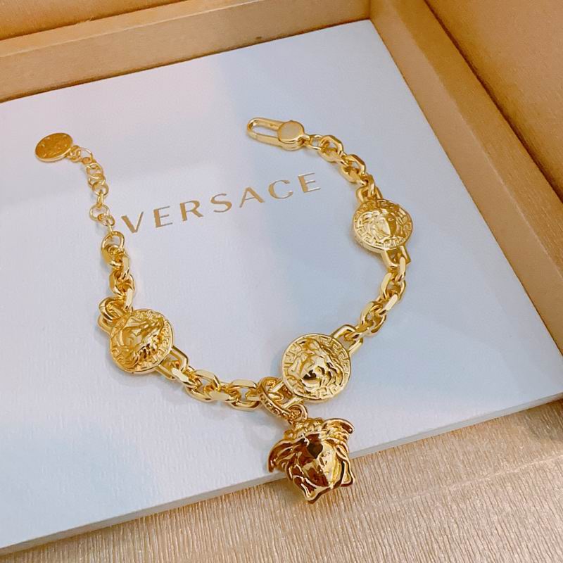 Versace bracelet lyx320