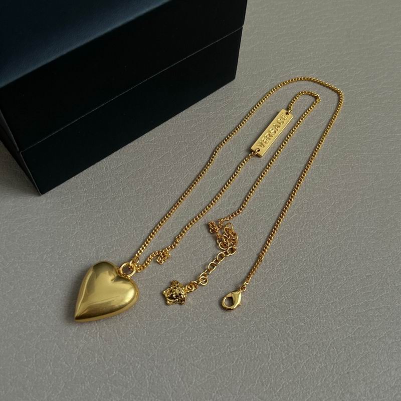 Versace necklace 03yxh192