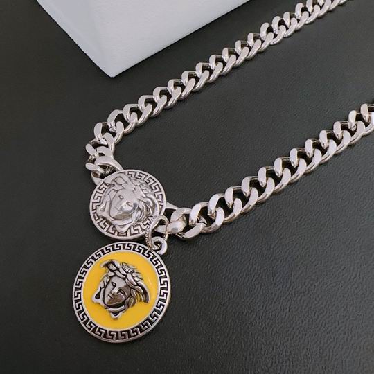 Versace necklace 11lyh40