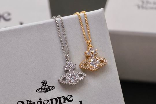 Vivienne Westwood necklace 11lyh11