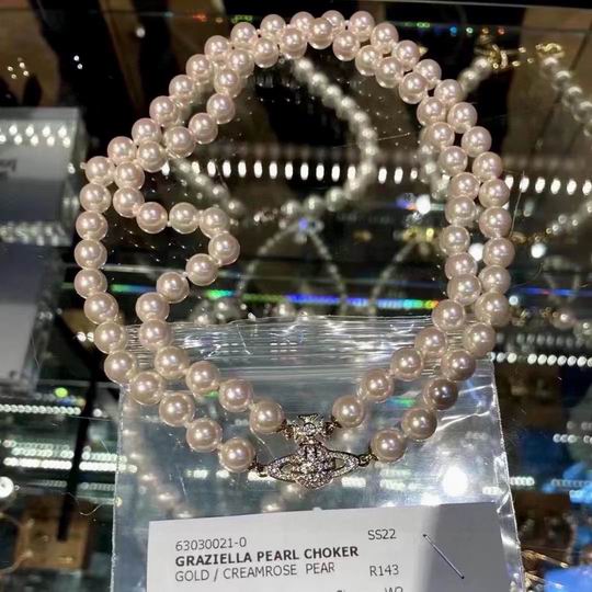 Vivienne Westwood necklace 11lyh21