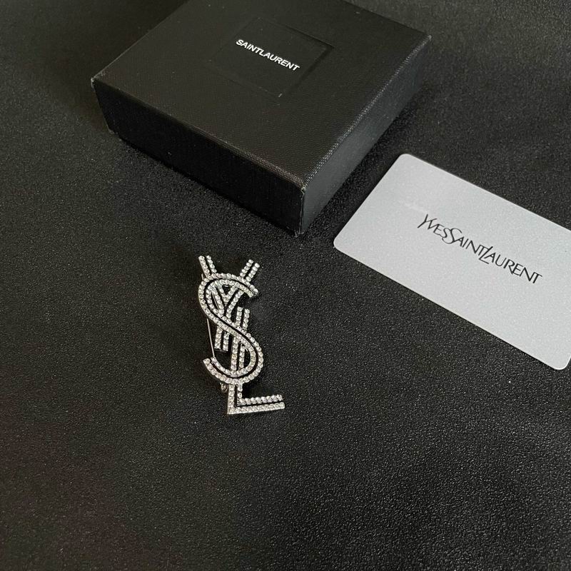 YSL Brooch 03yxs14