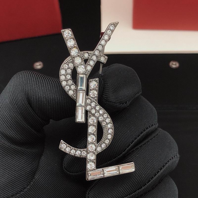 YSL Brooch 11yxx04