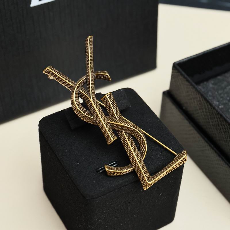 YSL Brooch 12yxx27