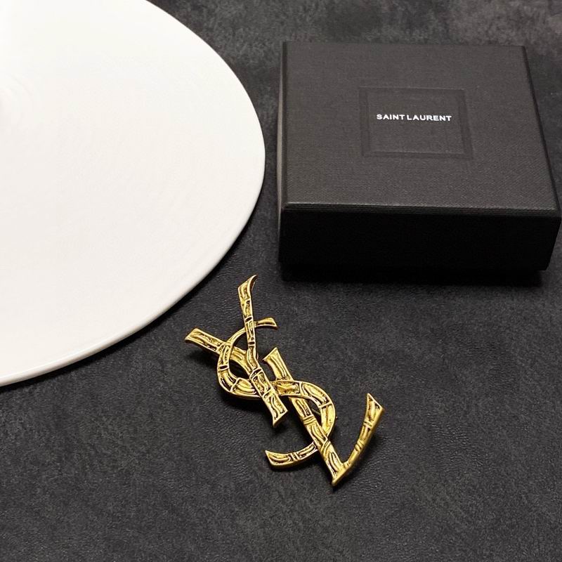 YSL Brooch 12yxx33