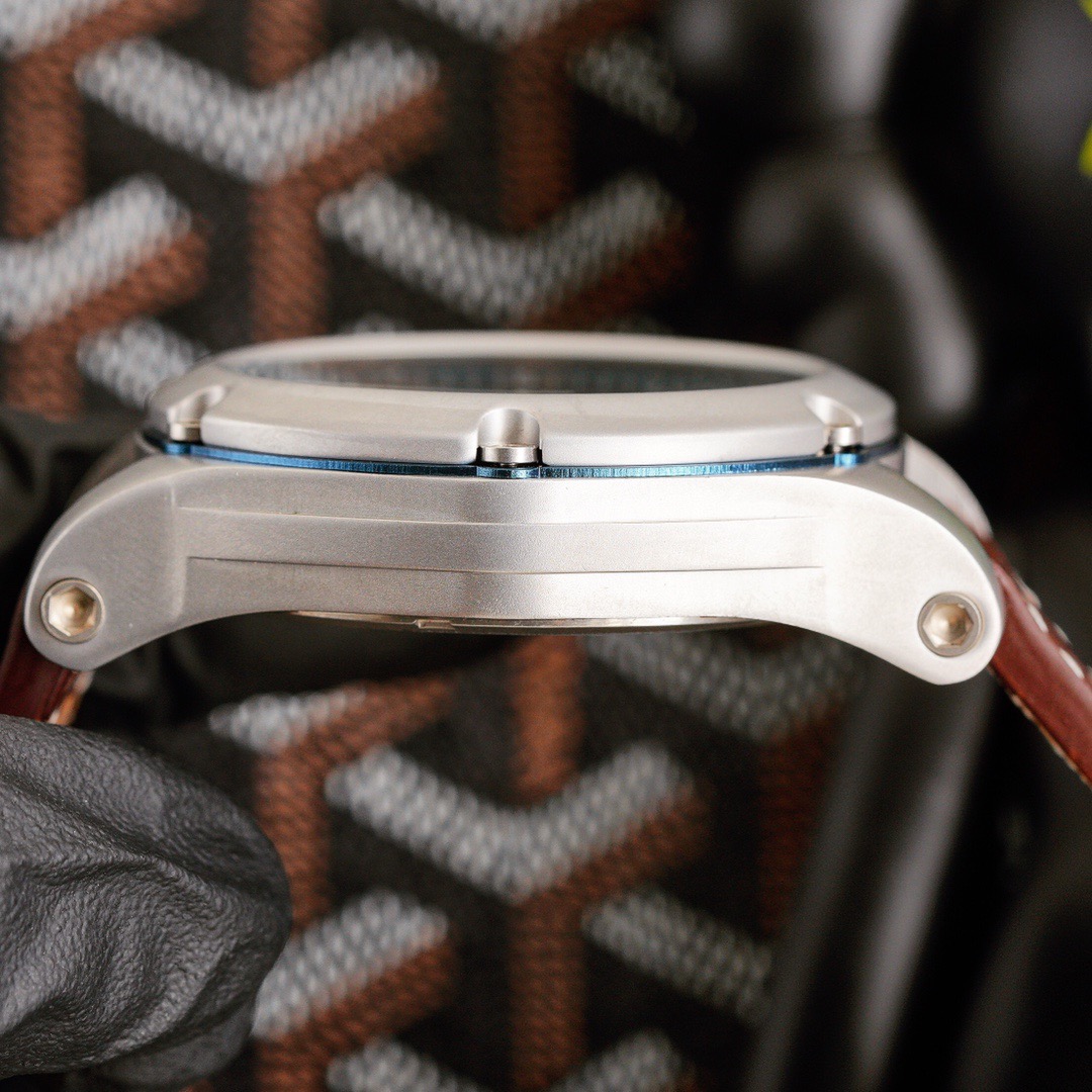 Tag Heuer 40mm watch mb (2)