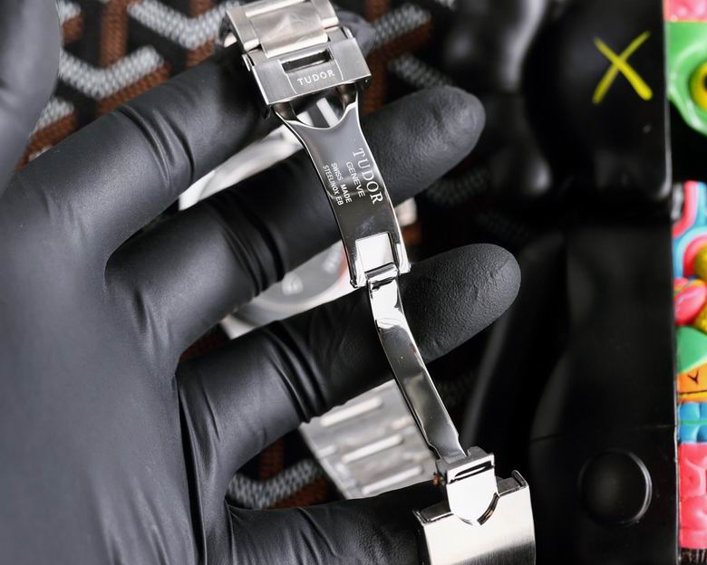 Tudor  men  42mm (8)