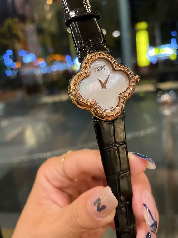 Van Cleef & Arpels watch (11)