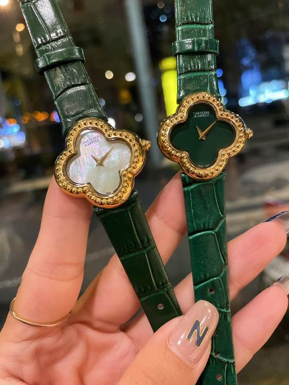 Van Cleef & Arpels watch (14)
