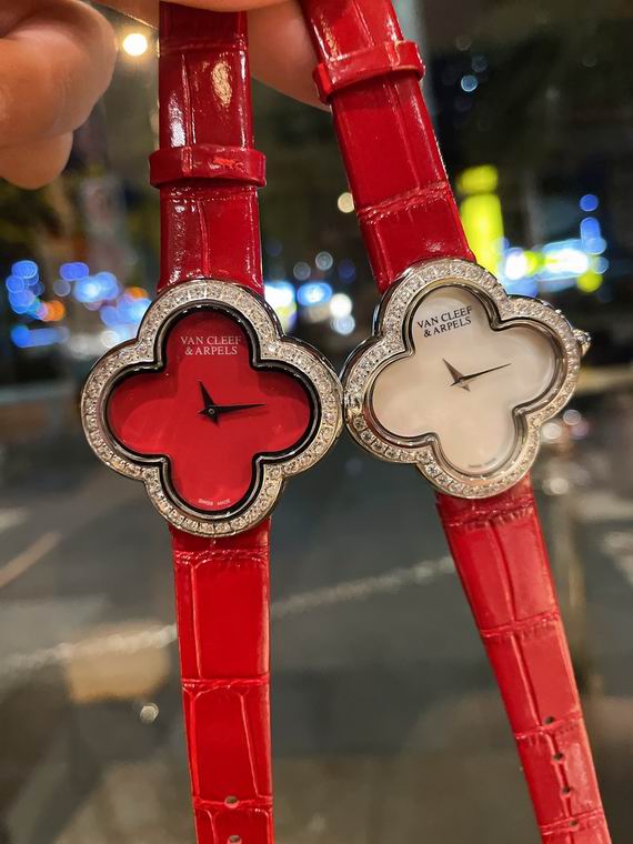 Van Cleef & Arpels watch (23)