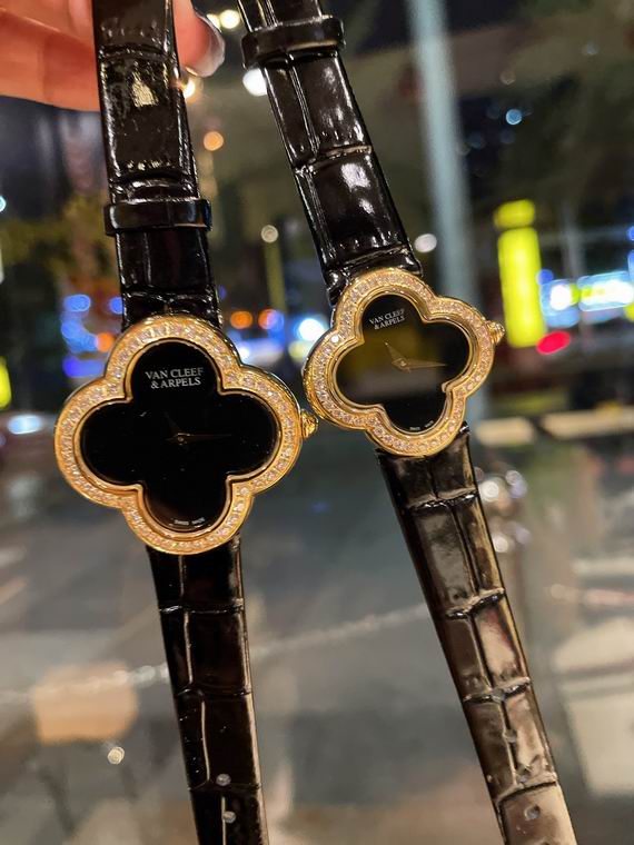 Van Cleef & Arpels watch (34)