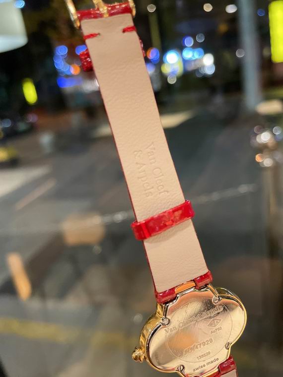 Van Cleef & Arpels watch (35)