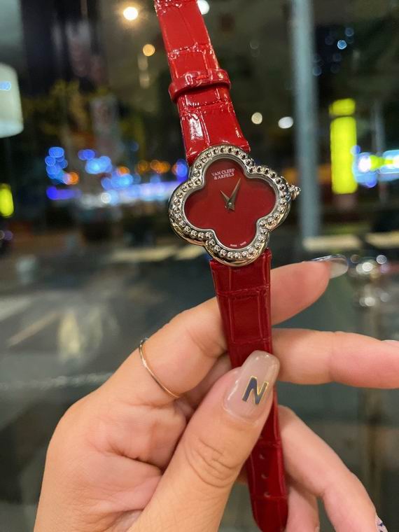 Van Cleef & Arpels watch (4)