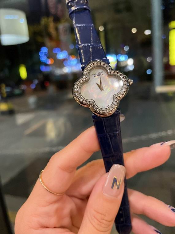Van Cleef & Arpels watch (9)