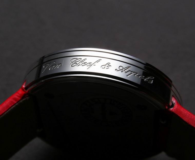 Van Cleef  Arpels women 32X8mm (4)