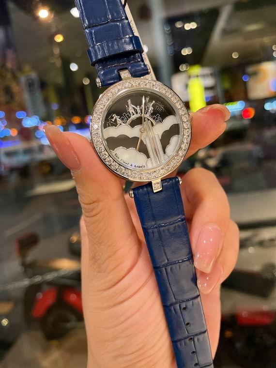 VancleefArpels watch (1)