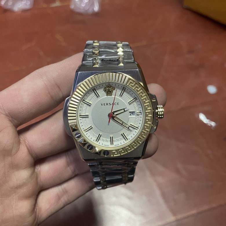 Versace watch (9)