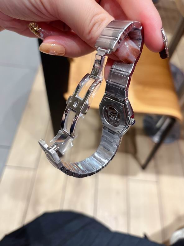 Omega women 28mm (14)