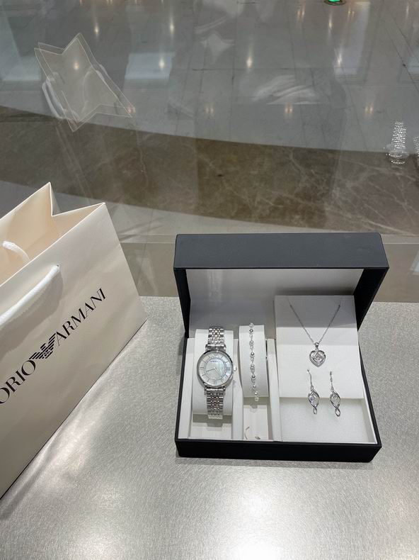 Armani women 33X9mm 072210 (5)