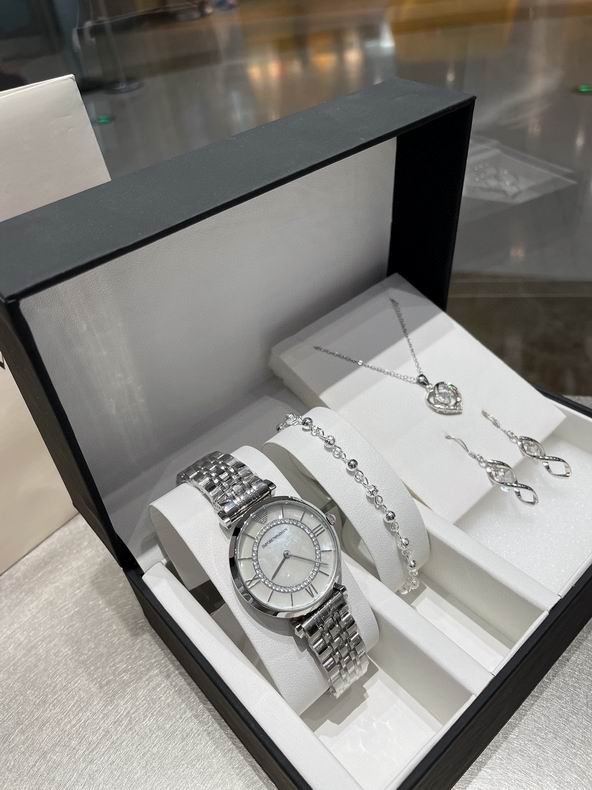 Armani women 33X9mm 072210 (9)