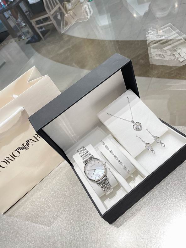 Armani women 33X9mm 072212 (4)