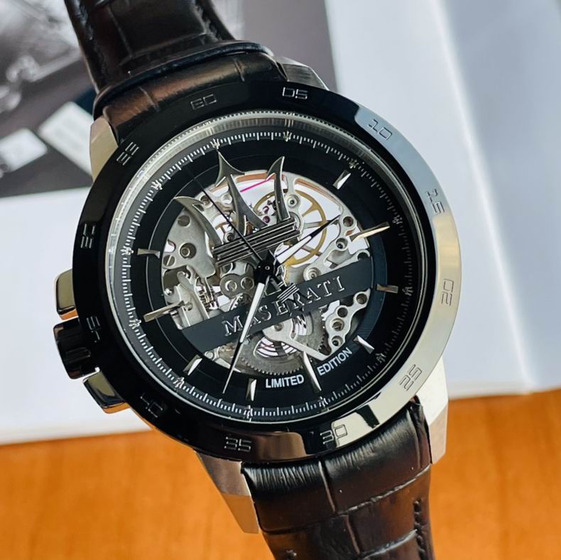 Maserati men 43mm 85 (21)