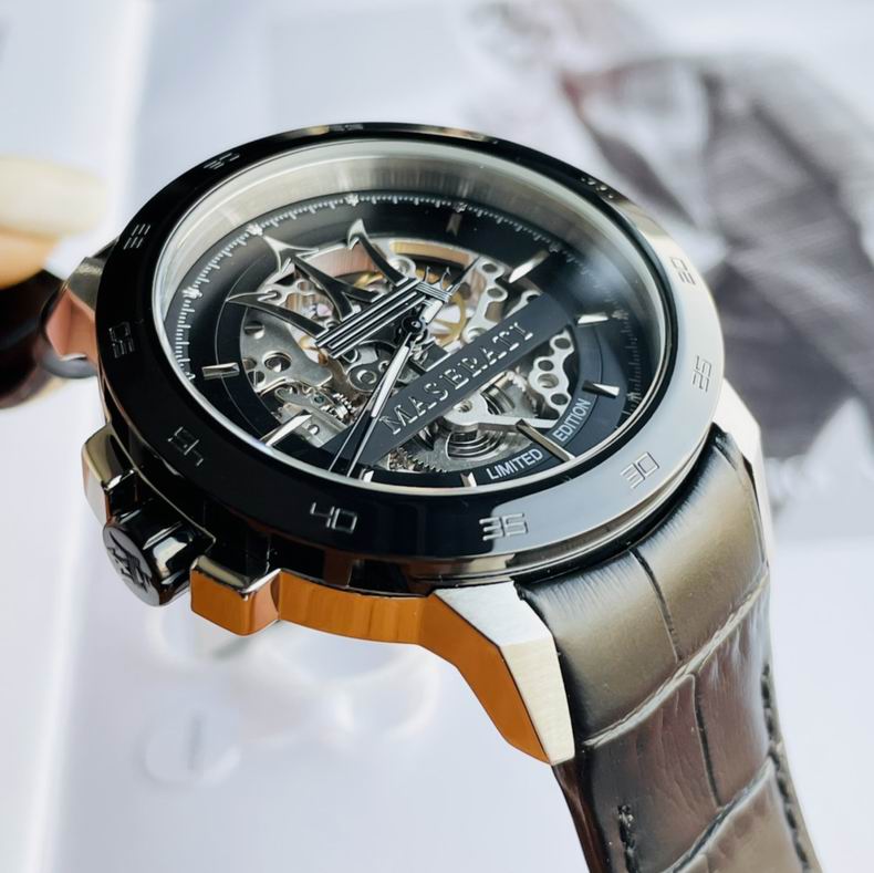 Maserati men 43mm 85 (22)