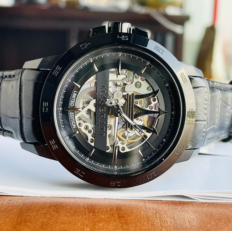 Maserati men 43mm 85 (8)