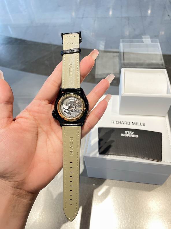 Seiko watch 42.5X13.4mm 41 (21)