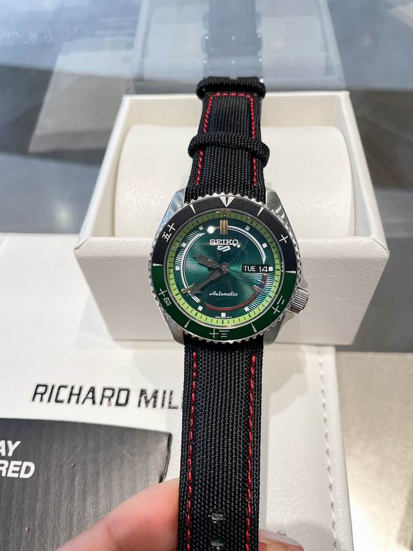 Seiko watch 42.5X13.4mm 41 (25)