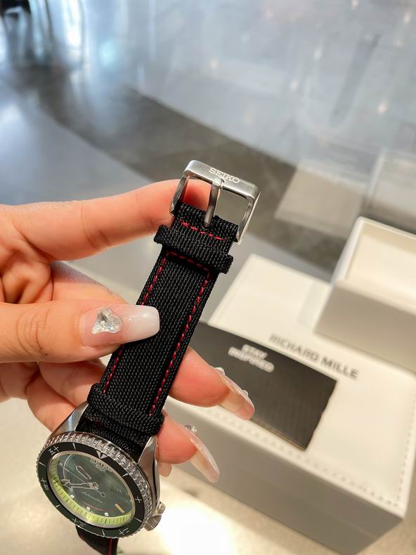 Seiko watch 42.5X13.4mm 41 (29)