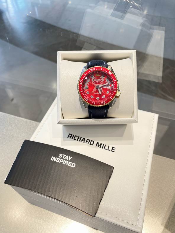 Seiko watch 42.5X13.4mm 41 (36)