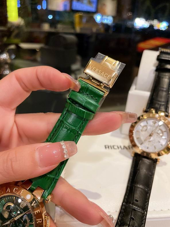 Versace watch 42mm 61 (17)