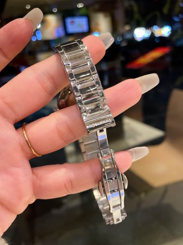 Tiffany women 28mm 080611 (12)